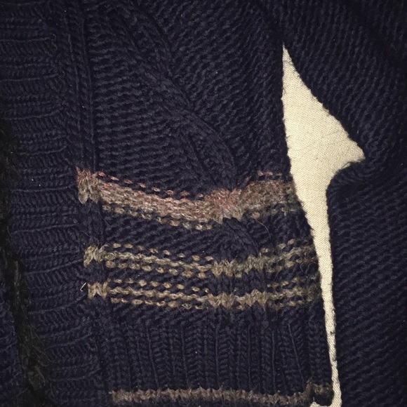 Free People sweater with faux fur trim. - Picture 2 of 6
